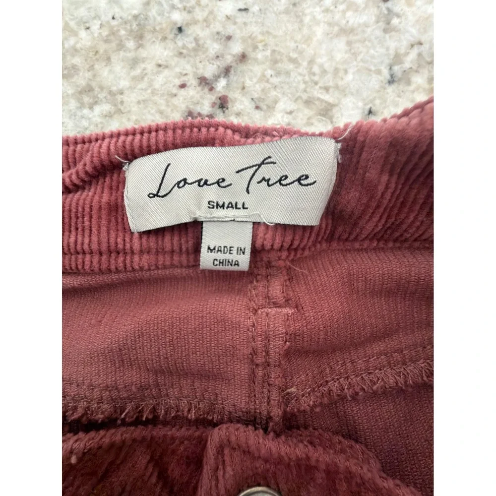 Love Tree Small Rust Corduroy High Rise Fray Hem Shorts‎